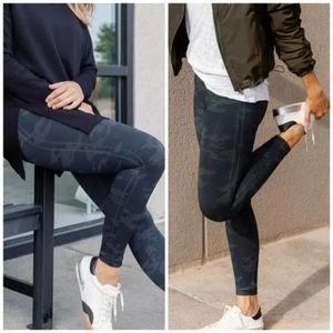 Spanx Camo Leggings Small